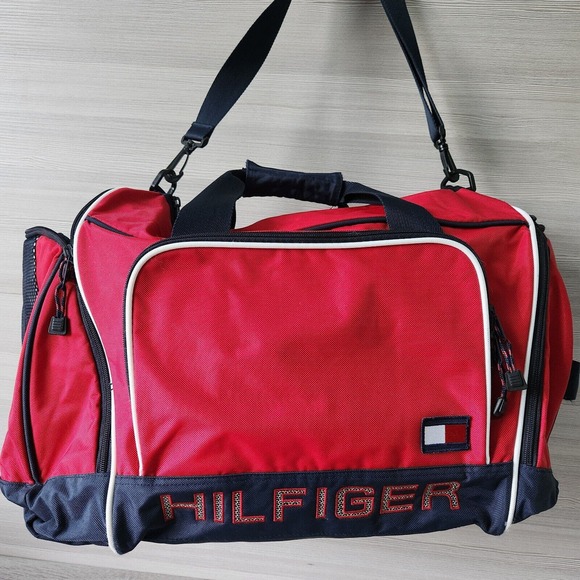 Tommy Hilfiger Red Duffle Travel Sports Gym Bag Zip Adjustable Removable Strap